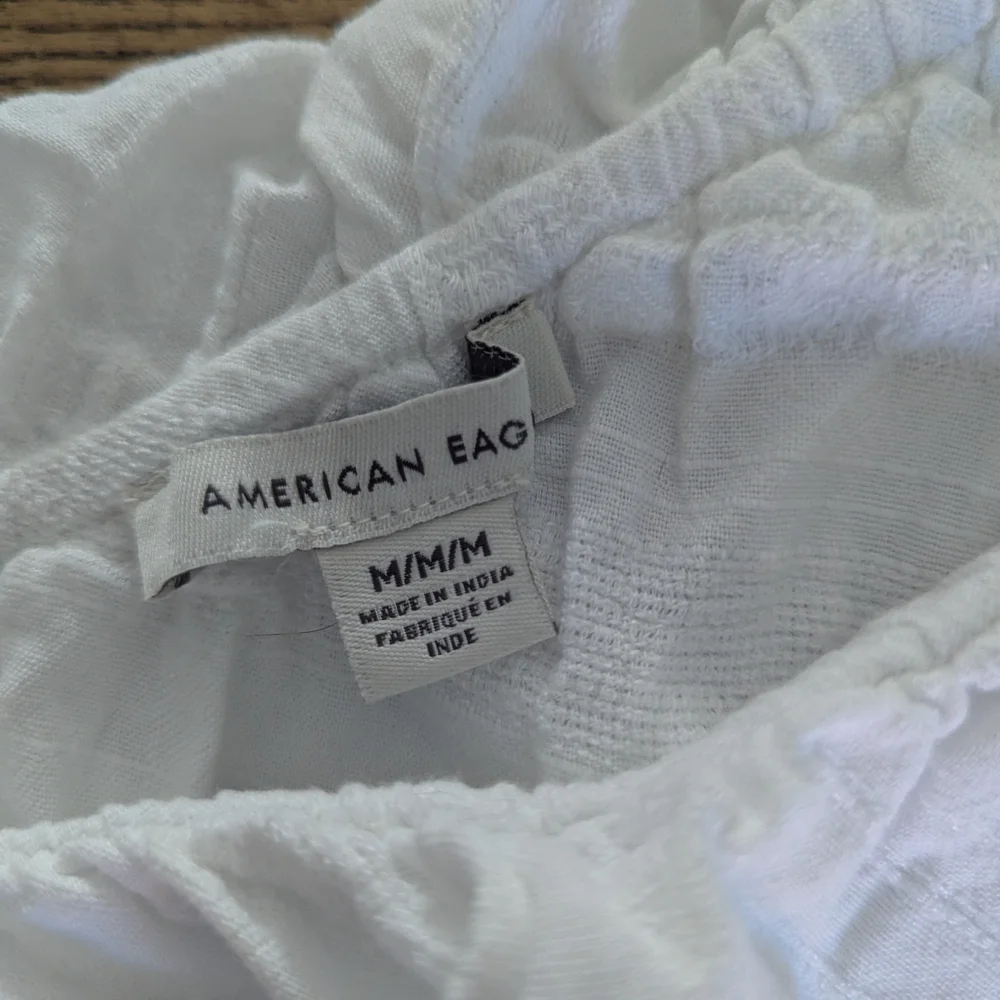 EUC American Eagle AEO Womens medium white one shoulder cropped ruffle blouse - Picture 2 of 9
